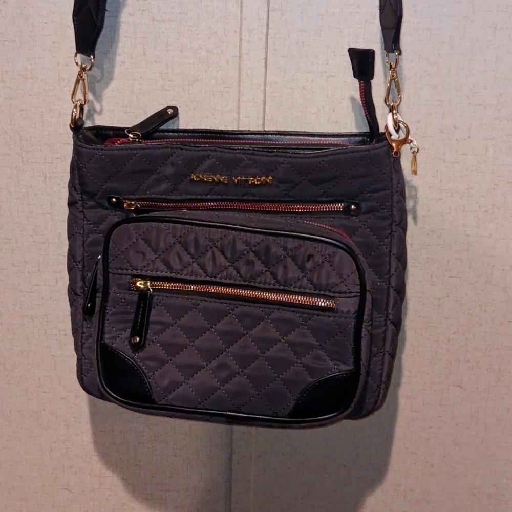 Adrienne Vittadini-bag